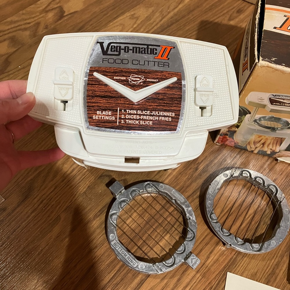 Vintage Veg o Matic food cutter. - Picture 2 of 11